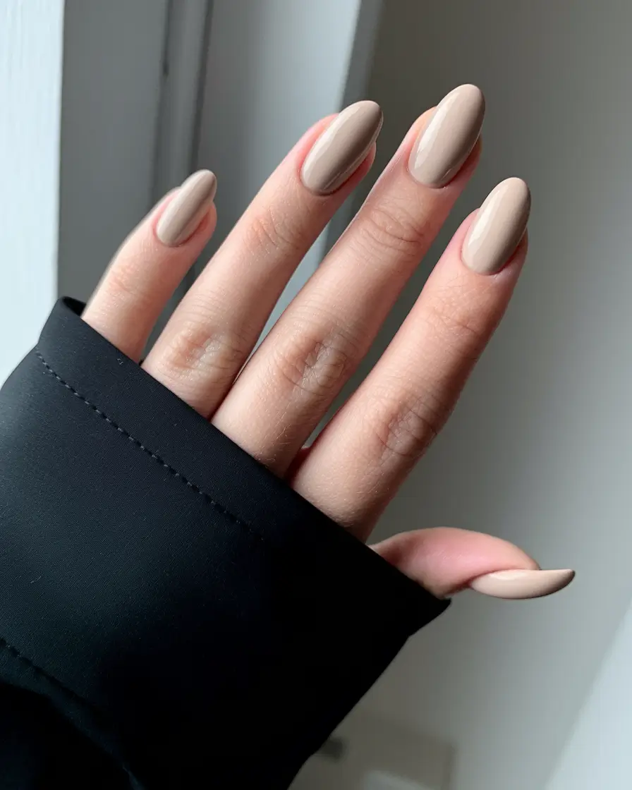fall nails oval shape Soft Café Au Lait