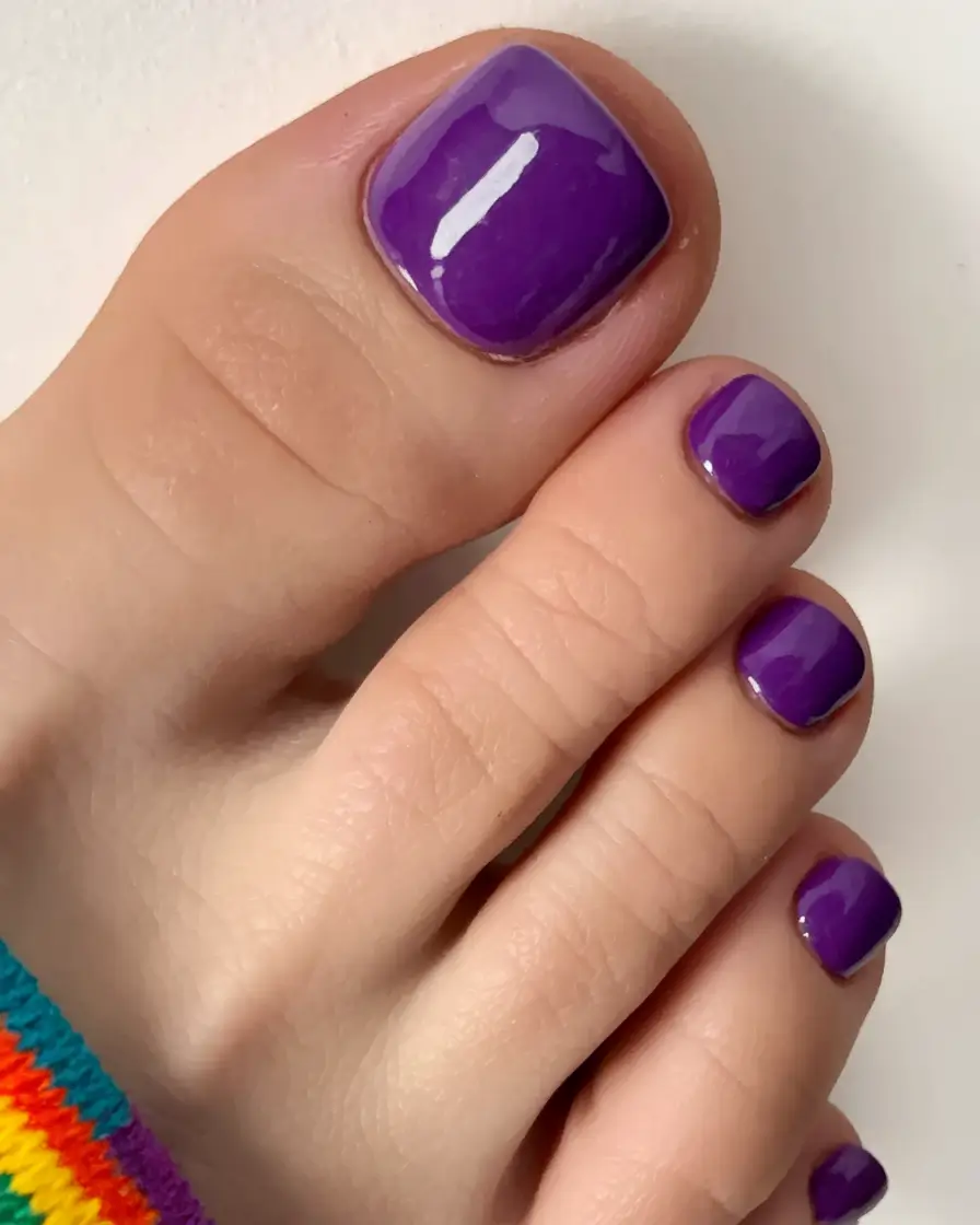 Fall Seasonal Toe Nails for October 2025 Bold Violet Simplicity