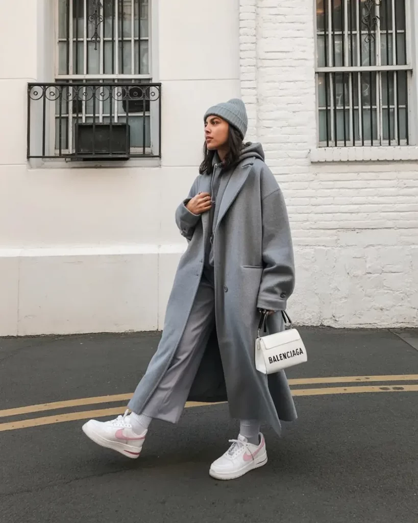 Outfits Aesthetic for Winter 2025 - 2026: Chic Warm & Cool Style Ideas