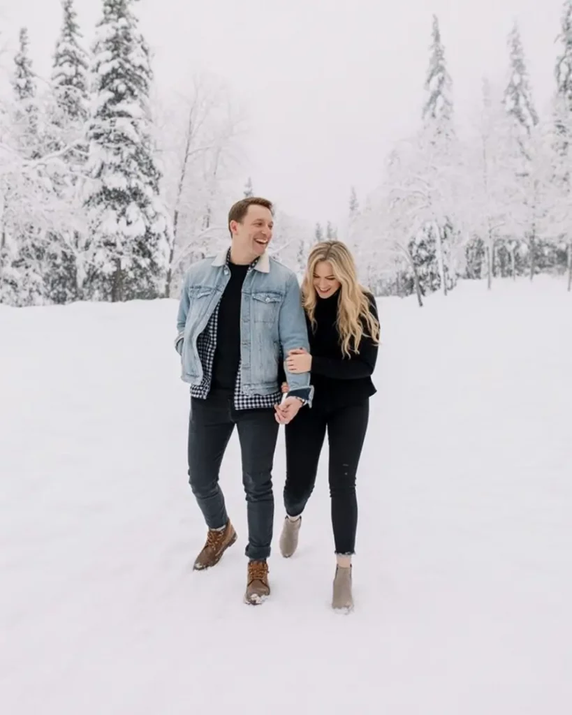 Winter 2025 / 2026 Family Photo Outfits Ideas: Cozy Color Combos and Inspo for Every Style